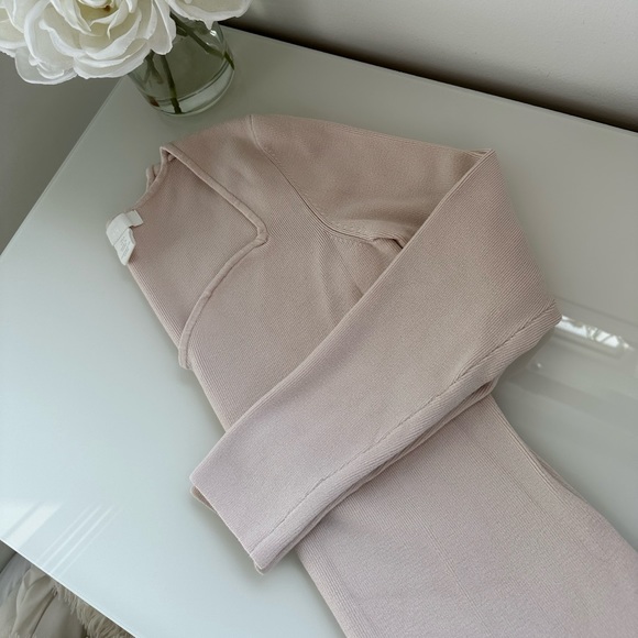 H&M Sweetheart Long Sleeve - Picture 2 of 2